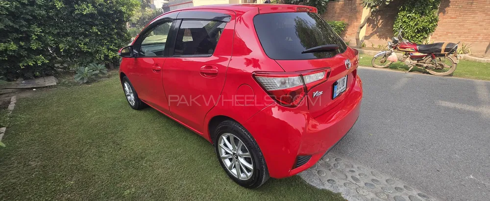 Toyota Vitz 2018 for Sale in Lahore Toyota Vitz 2018 for Sale in Lahore Image-4