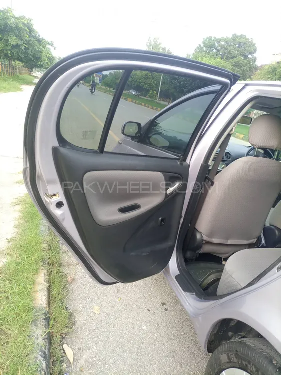 Toyota Vitz 2004 for Sale in Islamabad Toyota Vitz 2004 for Sale in Islamabad Image-7