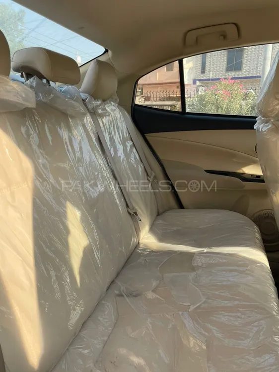 ٹویوٹا یارس سیڈان 2022 for Sale in منڈی بہاؤ الدین ٹویوٹا یارس سیڈان 2022 for Sale in منڈی بہاؤ الدین Image-8
