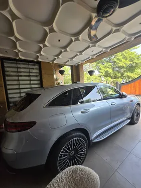 مرسڈیز بینز ای کیو سی ۴۰۰ ۴ میٹک 2020 for Sale نئی