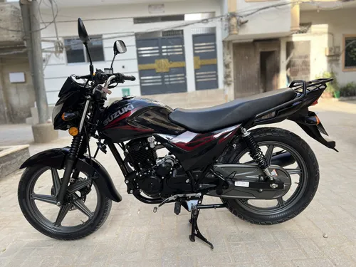 Suzuki GR 150 2025