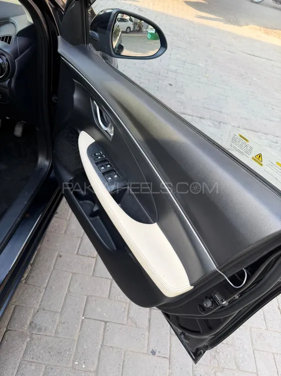 Changan Alsvin 2022 for Sale in Lahore Changan Alsvin 2022 for Sale in Lahore Image-9