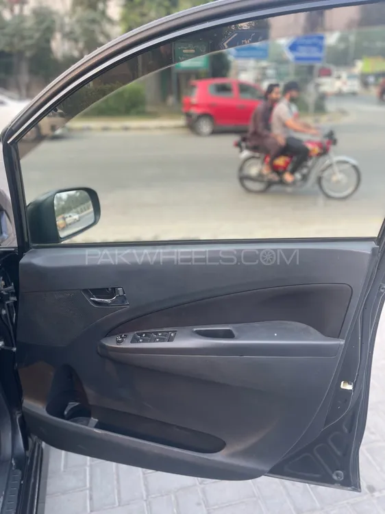 Daihatsu Move 2013 for Sale in Lahore Daihatsu Move 2013 for Sale in Lahore Image-7