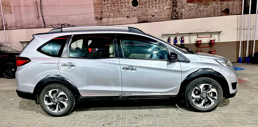 Honda BR-V 2019 for Sale in Faisalabad Honda BR-V 2019 for Sale in Faisalabad Image-9