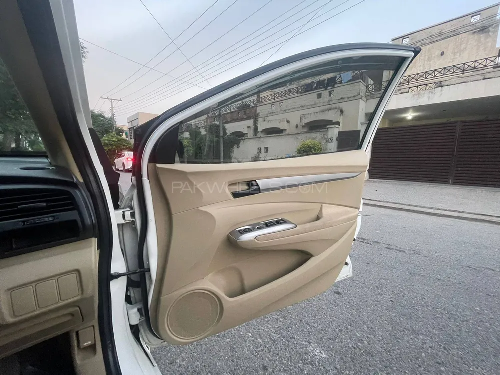 Honda City 2020 for Sale in Lahore Honda City 2020 for Sale in Lahore Image-17