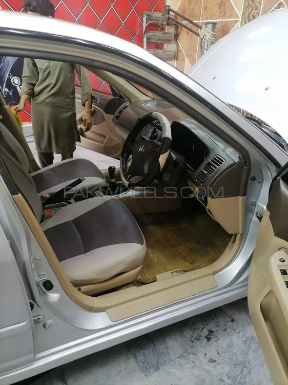 Honda Civic 2004 for Sale in Gujranwala Honda Civic 2004 for Sale in Gujranwala Image-6