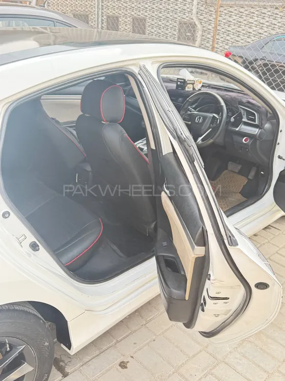 Honda Civic 2018 for Sale in Chakwal Honda Civic 2018 for Sale in Chakwal Image-4