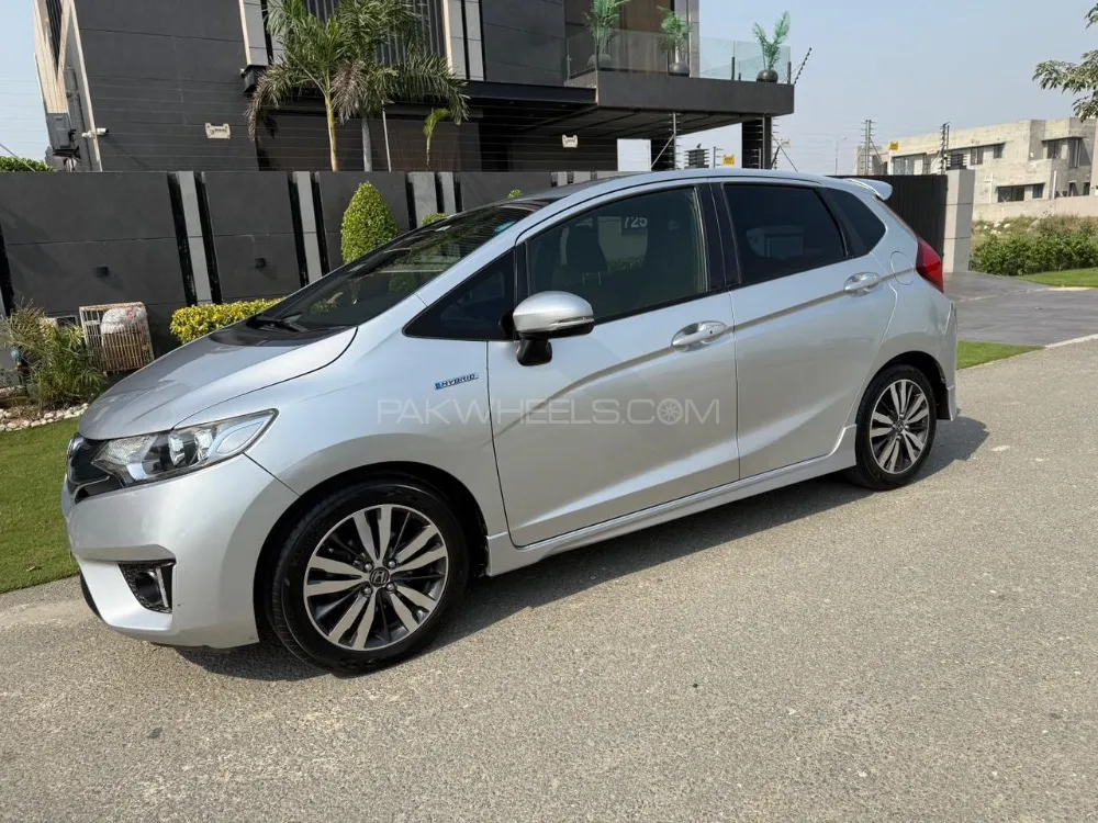 Honda Fit 2013 for Sale in Lahore Honda Fit 2013 for Sale in Lahore Image-6