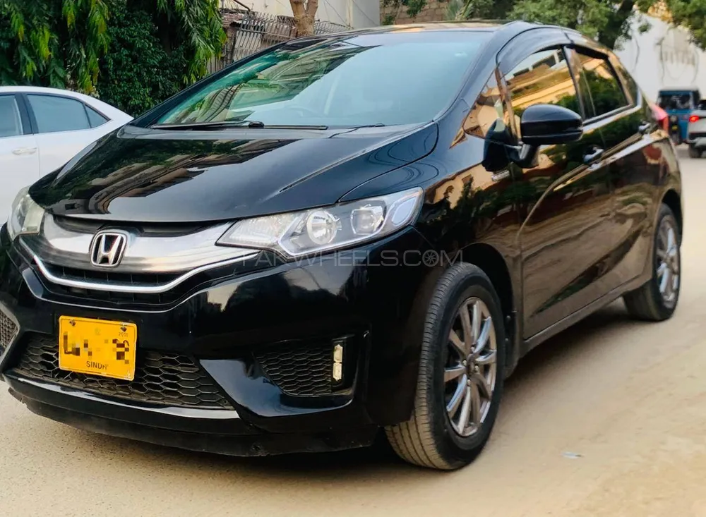 Honda Fit 2014 for Sale in Karachi Image-1
