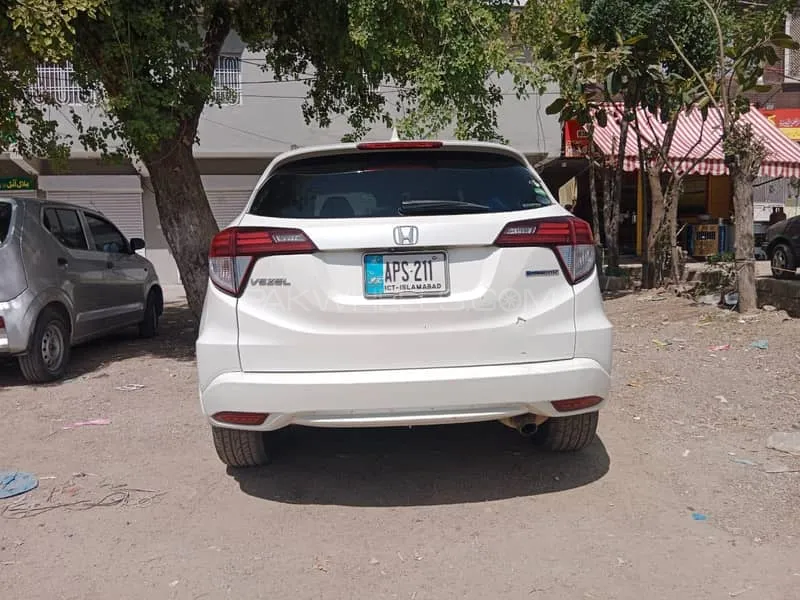 Honda Vezel 2014 for Sale in Wah cantt Honda Vezel 2014 for Sale in Wah cantt Image-2