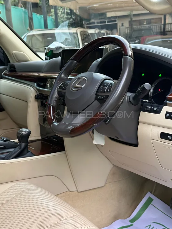 Lexus LX Series 2020 for Sale in Islamabad Lexus LX Series 2020 for Sale in Islamabad Image-5