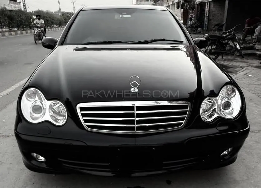 Mercedes Benz C Class 2005 for Sale in Lahore Mercedes Benz C Class 2005 for Sale in Lahore Image-1