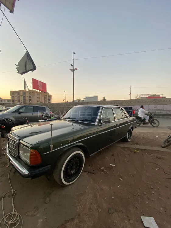Mercedes Benz E Class 1984 for Sale in Karachi Mercedes Benz E Class 1984 for Sale in Karachi Image-7