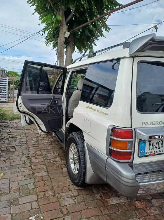 Mitsubishi Pajero 2001 for Sale in Mirpur A.K. Image-1