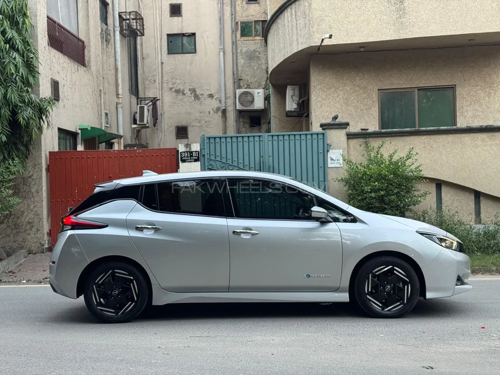 Nissan Leaf 2022 for Sale in Lahore Nissan Leaf 2022 for Sale in Lahore Image-5