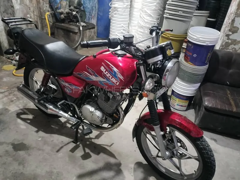 Suzuki GS 150 SE 2017 for Sale Suzuki GS 150 SE 2017 for Sale Image-2