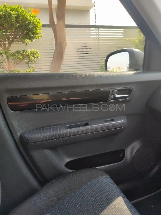 Suzuki Swift 2011 for Sale in Islamabad Suzuki Swift 2011 for Sale in Islamabad Image-3