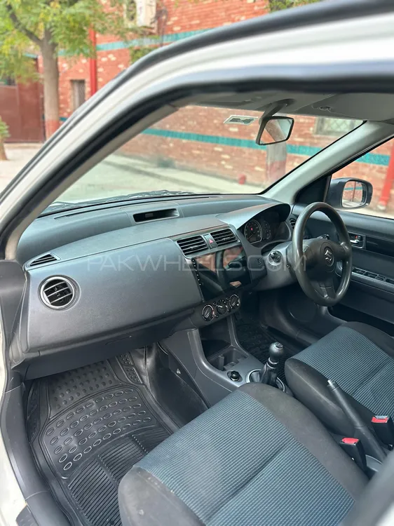 Suzuki Swift 2017 for Sale in Faisalabad Suzuki Swift 2017 for Sale in Faisalabad Image-13