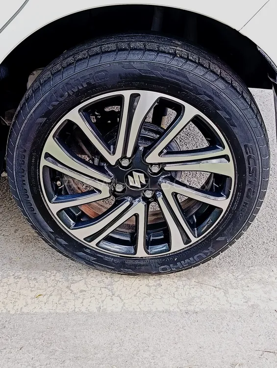 Suzuki Swift 2023 for Sale in Lahore Suzuki Swift 2023 for Sale in Lahore Image-16