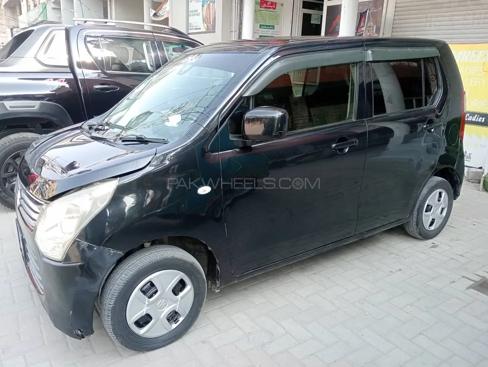 Suzuki Wagon R 2014 for Sale in Rawalpindi Suzuki Wagon R 2014 for Sale in Rawalpindi Image-16