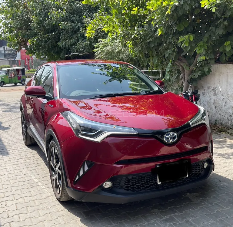 Toyota C-HR 2019 for Sale in Lahore Toyota C-HR 2019 for Sale in Lahore Image-7