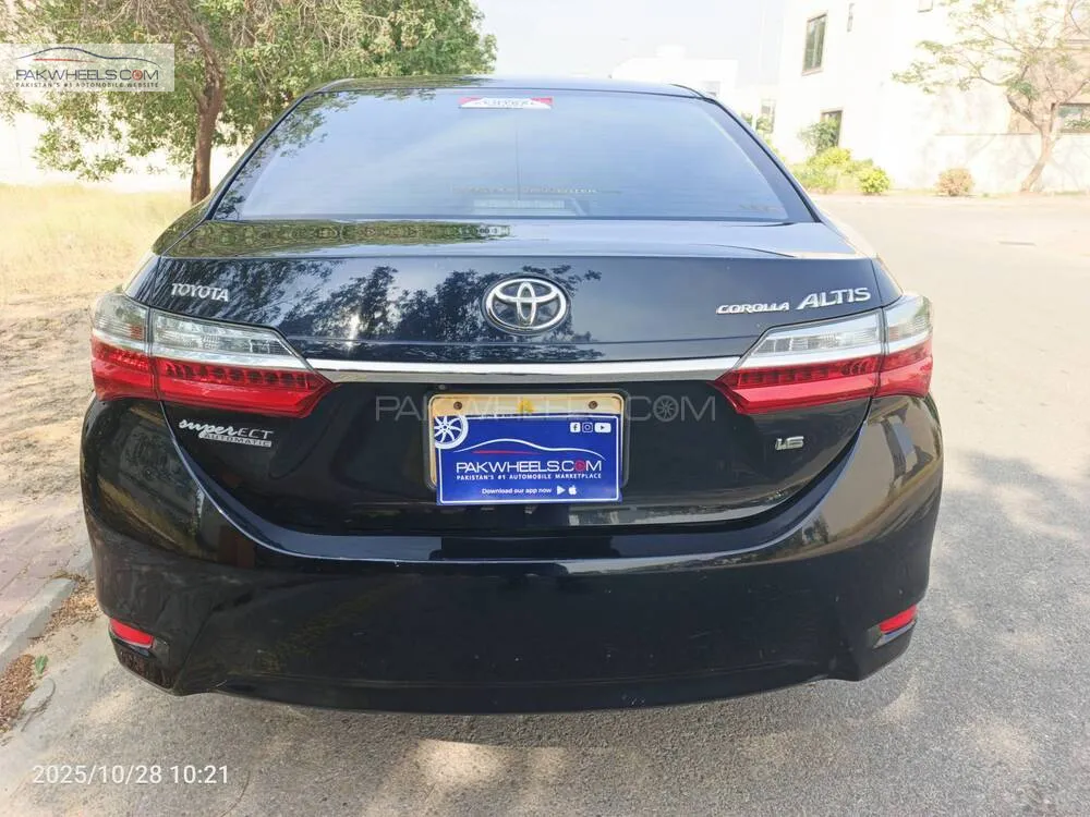 Toyota Corolla 2018 for Sale in Karachi Toyota Corolla 2018 for Sale in Karachi Image-6