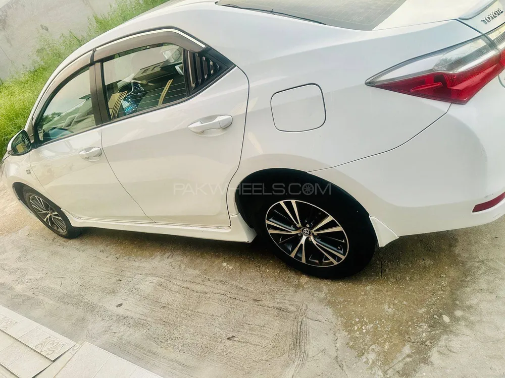 Toyota Corolla 2018 for Sale in Sialkot Toyota Corolla 2018 for Sale in Sialkot Image-4