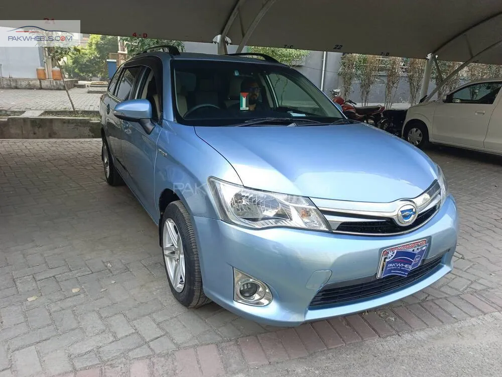 Toyota Corolla Fielder 2014 for Sale in Lahore Toyota Corolla Fielder 2014 for Sale in Lahore Image-2