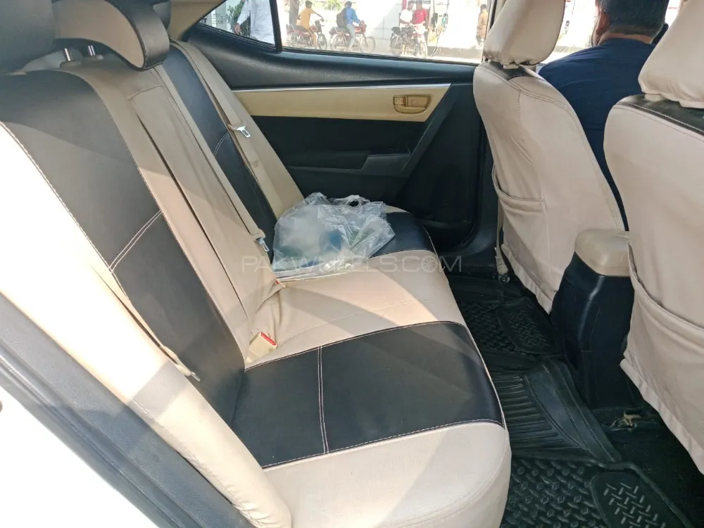 Toyota Corolla 2017 for Sale in Gujrat Toyota Corolla 2017 for Sale in Gujrat Image-8