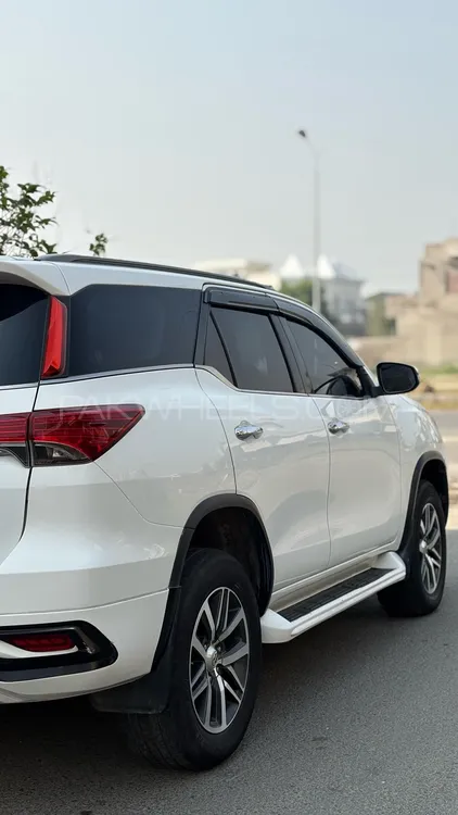 Toyota Fortuner 2017 for Sale in Gujranwala Toyota Fortuner 2017 for Sale in Gujranwala Image-8