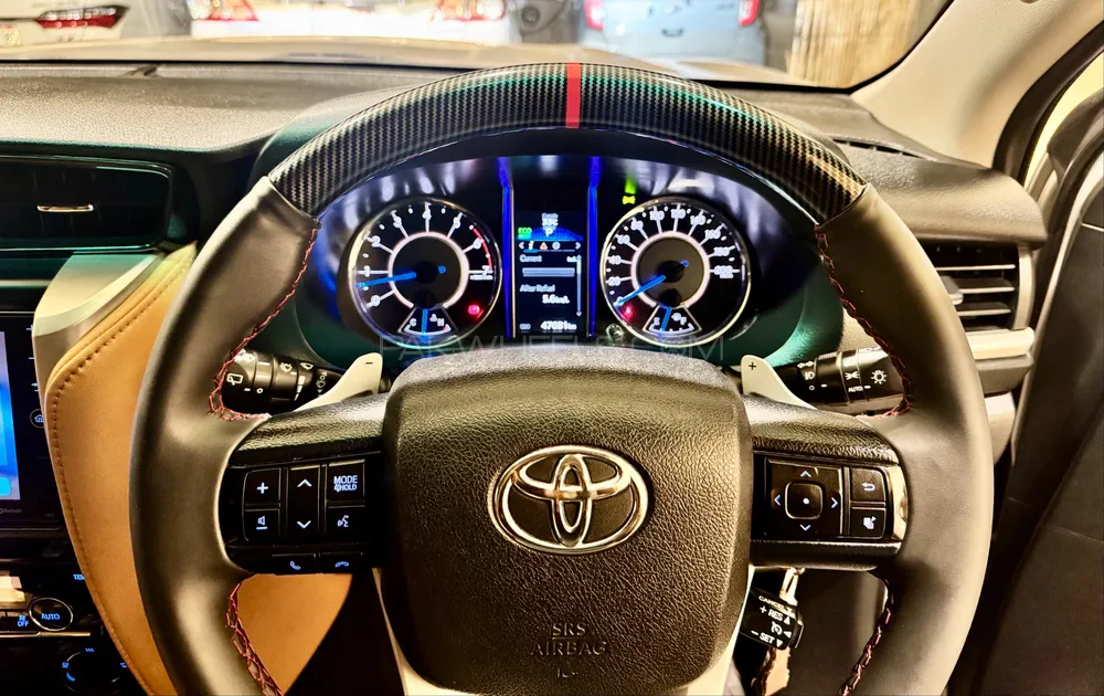 Toyota Fortuner 2018 for Sale in Karachi Toyota Fortuner 2018 for Sale in Karachi Image-5
