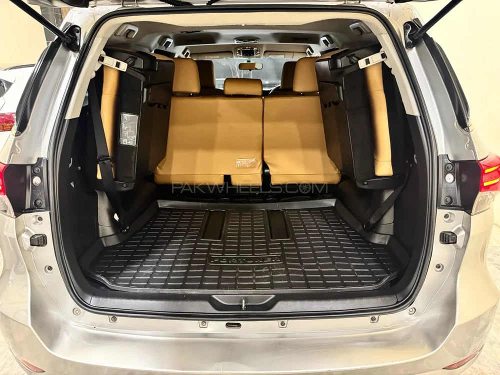 Toyota Fortuner 2018 for Sale in Karachi Toyota Fortuner 2018 for Sale in Karachi Image-11