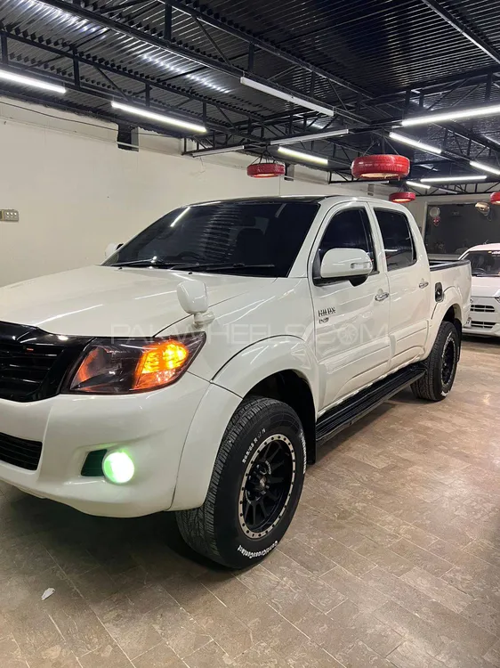 Toyota Hilux 2014 for Sale in Islamabad Toyota Hilux 2014 for Sale in Islamabad Image-4