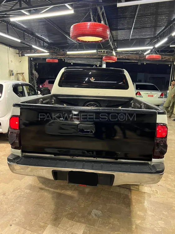 Toyota Hilux 2014 for Sale in Islamabad Toyota Hilux 2014 for Sale in Islamabad Image-8