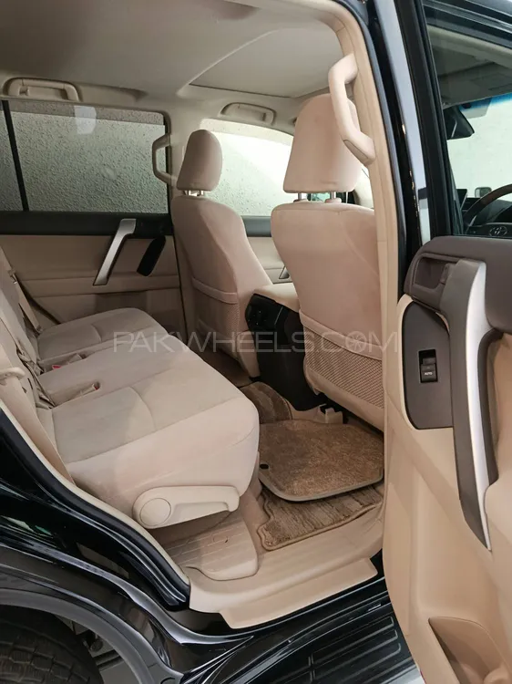 Toyota Prado 2020 for Sale in Karachi Toyota Prado 2020 for Sale in Karachi Image-8