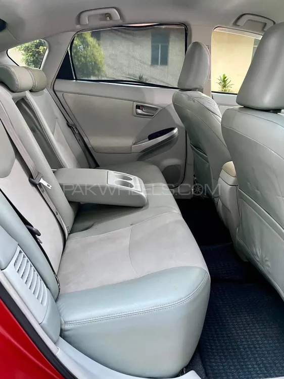 Toyota Prius 2013 for Sale in Islamabad Toyota Prius 2013 for Sale in Islamabad Image-11