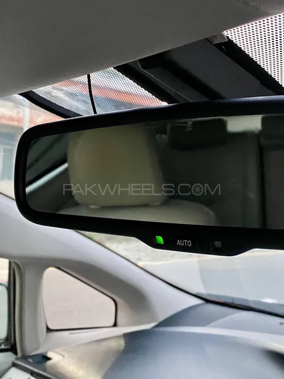 Toyota Prius 2013 for Sale in Islamabad Toyota Prius 2013 for Sale in Islamabad Image-13