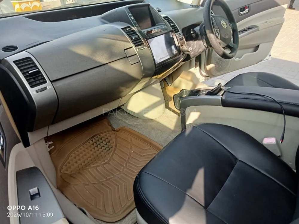 Toyota Prius 2008 for Sale in Lahore Toyota Prius 2008 for Sale in Lahore Image-11