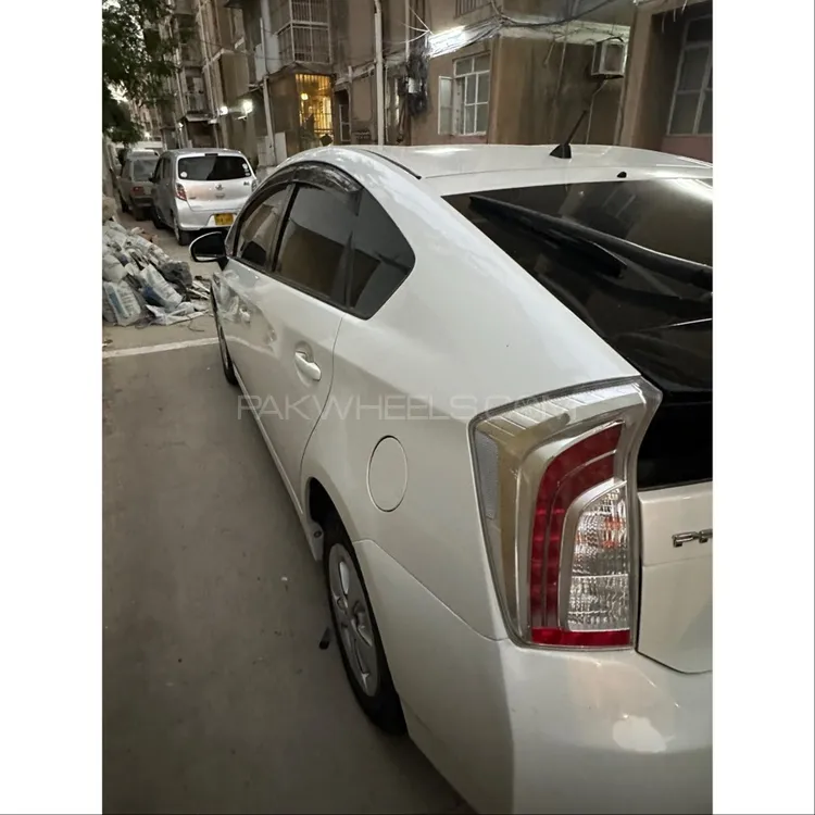 Toyota Prius 2013 for Sale in Karachi Toyota Prius 2013 for Sale in Karachi Image-5