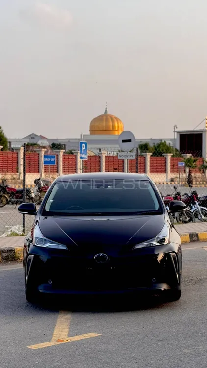 Toyota Prius 2021 for Sale in Lahore Toyota Prius 2021 for Sale in Lahore Image-1