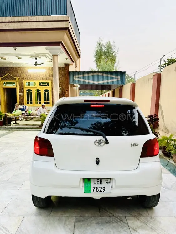 Toyota Vitz 2001 for Sale in Peshawar Toyota Vitz 2001 for Sale in Peshawar Image-3