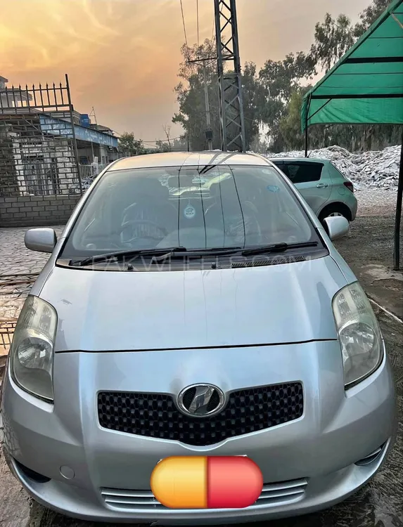 Toyota Vitz 2010 for Sale in Peshawar Image-1
