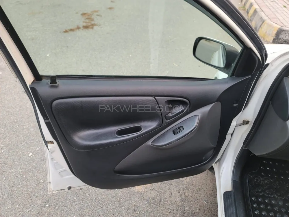 Toyota Vitz 2009 for Sale in Lahore Toyota Vitz 2009 for Sale in Lahore Image-13