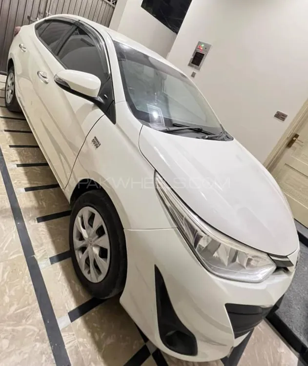 Toyota Yaris Sedan 2020 for Sale in Multan Image-1