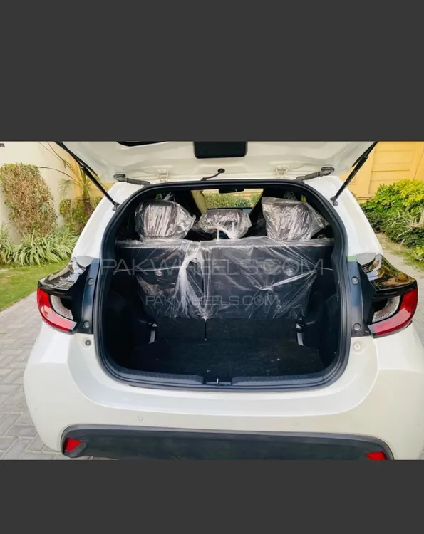 Toyota Yaris Hatchback 2021 for Sale in Multan Toyota Yaris Hatchback 2021 for Sale in Multan Image-3