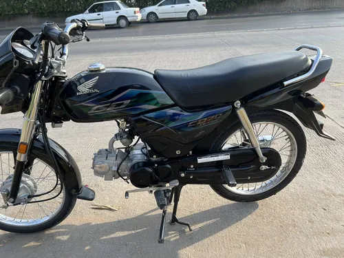 Honda CD 70 Dream 2025