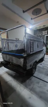 Suzuki Ravi Deckless 2011