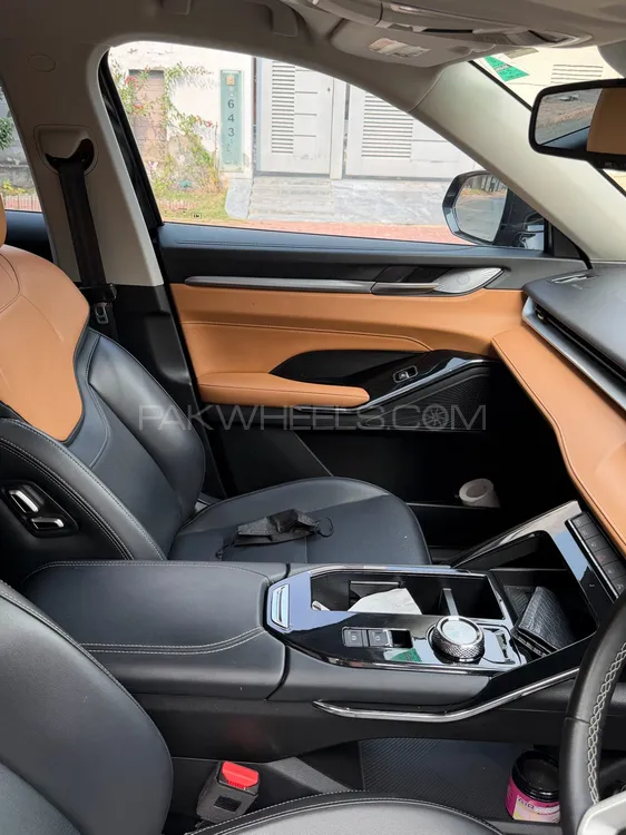 Haval H6 2023 for Sale in Lahore Haval H6 2023 for Sale in Lahore Image-5