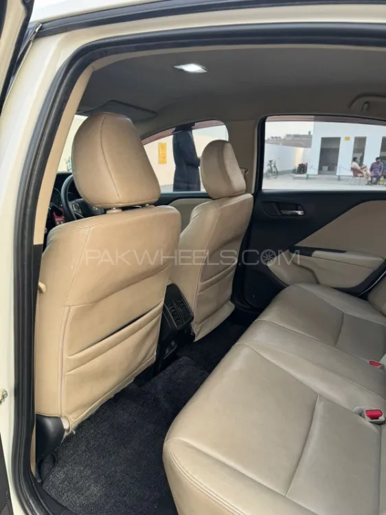 Honda City 2022 for Sale in Multan Honda City 2022 for Sale in Multan Image-9