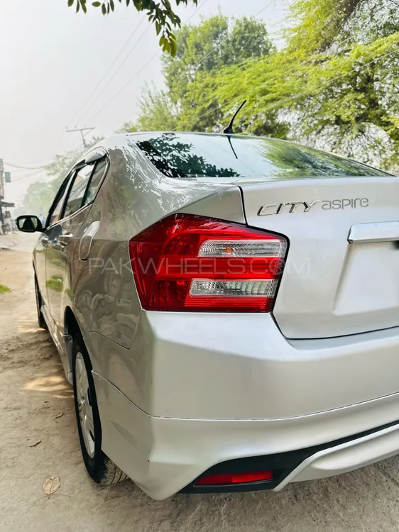 Honda City 2015 for Sale in Lahore Honda City 2015 for Sale in Lahore Image-7